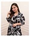 Women Black Cotton Floral Printed Kurta Pant Set